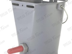 Пластмассовое ведро-поилка